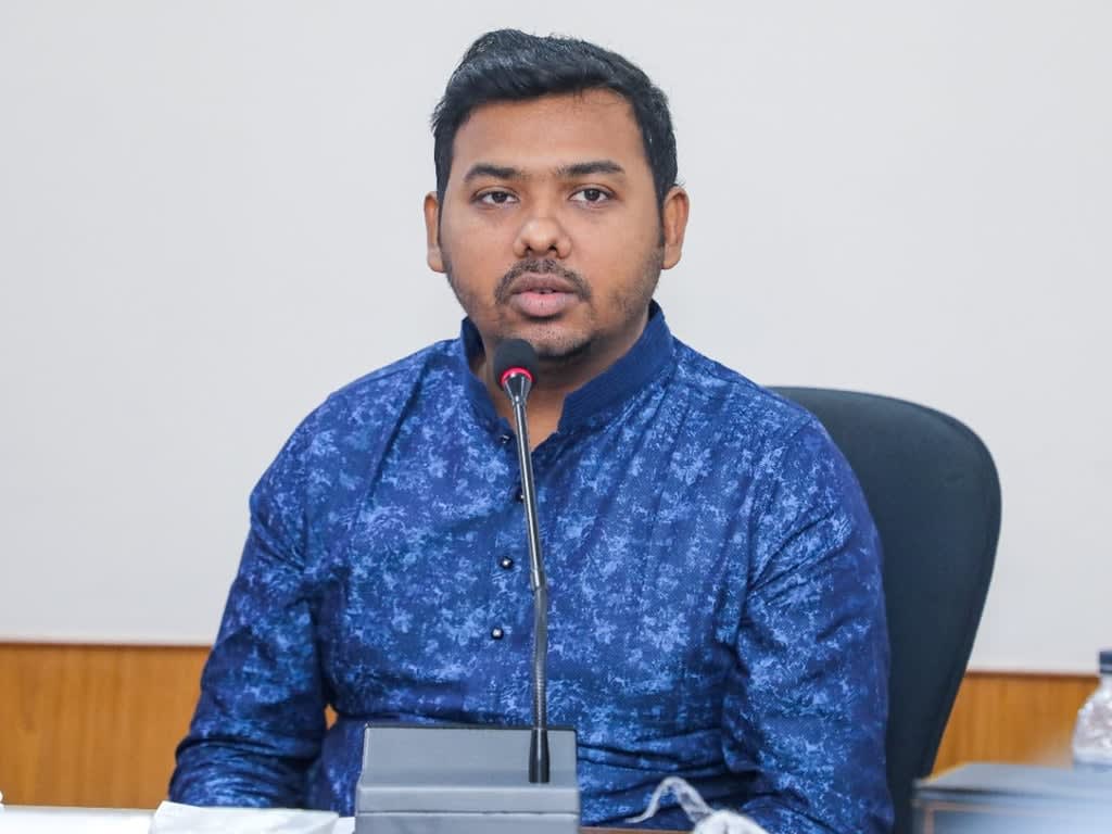 সারোয়ার তুষার